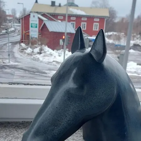 Pikkukaupungin Sydamessa *